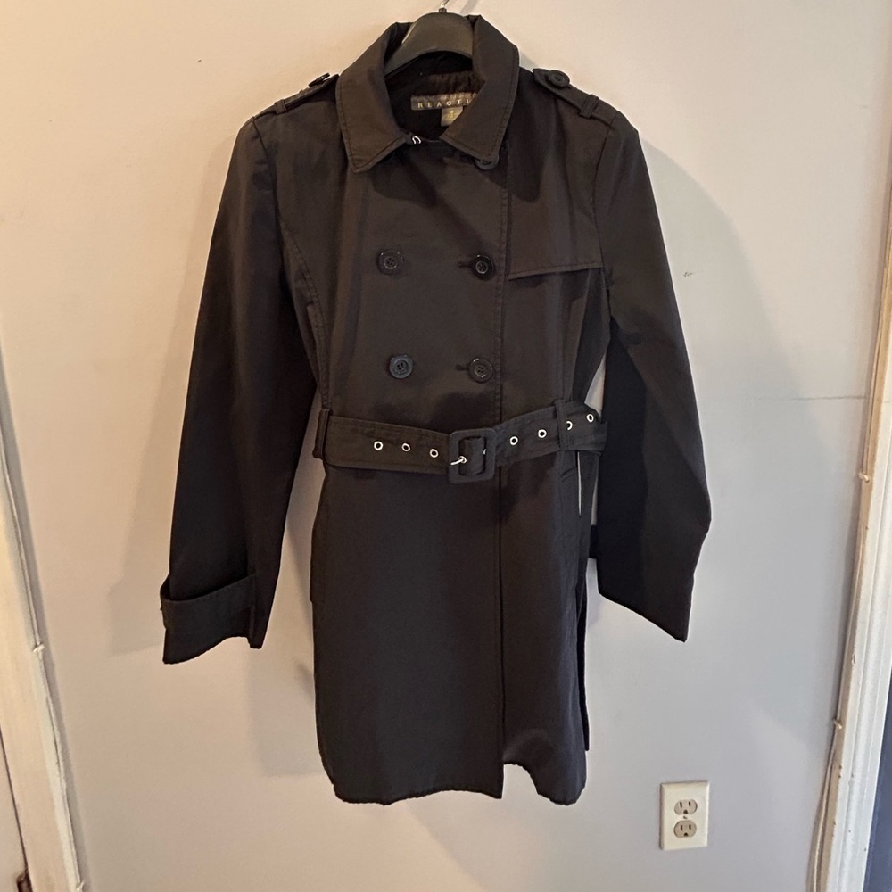 NWOT Kenneth Cole Reaction black trench double-breasted coat in a size M